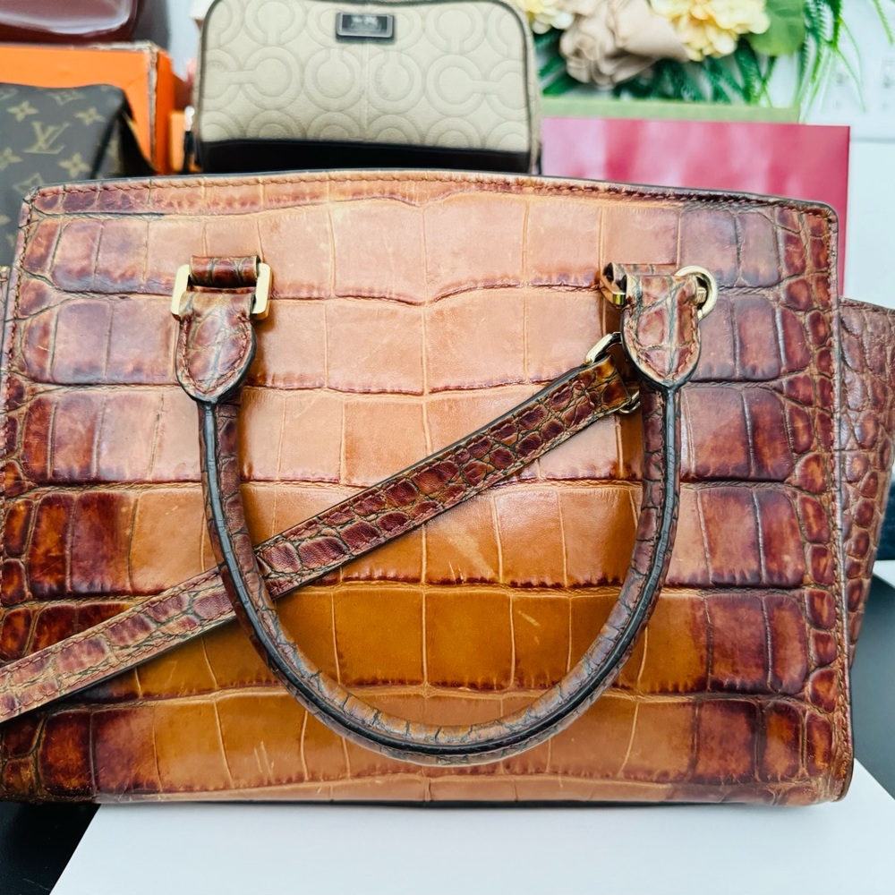 Authentic Michael Kors Tan Crocodile Embossed Satchel Medium - Picture 2 of 16